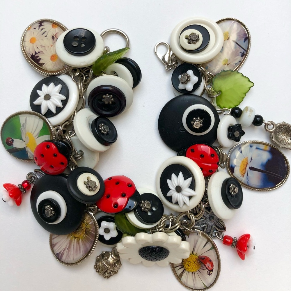 Artisan Floral Daisy Ladybug Vintage Button Bead Charm Bracelet